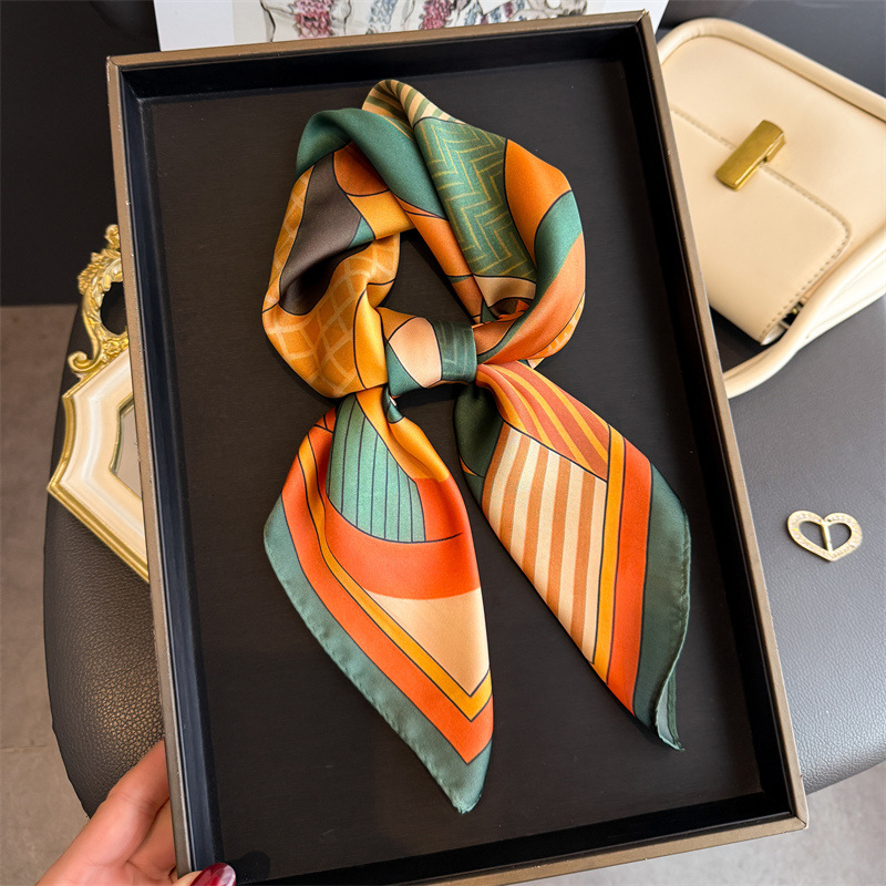 Ascot Neck Scarf - ผ้าพันคอไหมพิมพ์ลายเรขาคณิตใหม่ปี 2026 สำหรับผู้หญิง ใช้ตกแต่งผูกคอ ขนาด 70*70