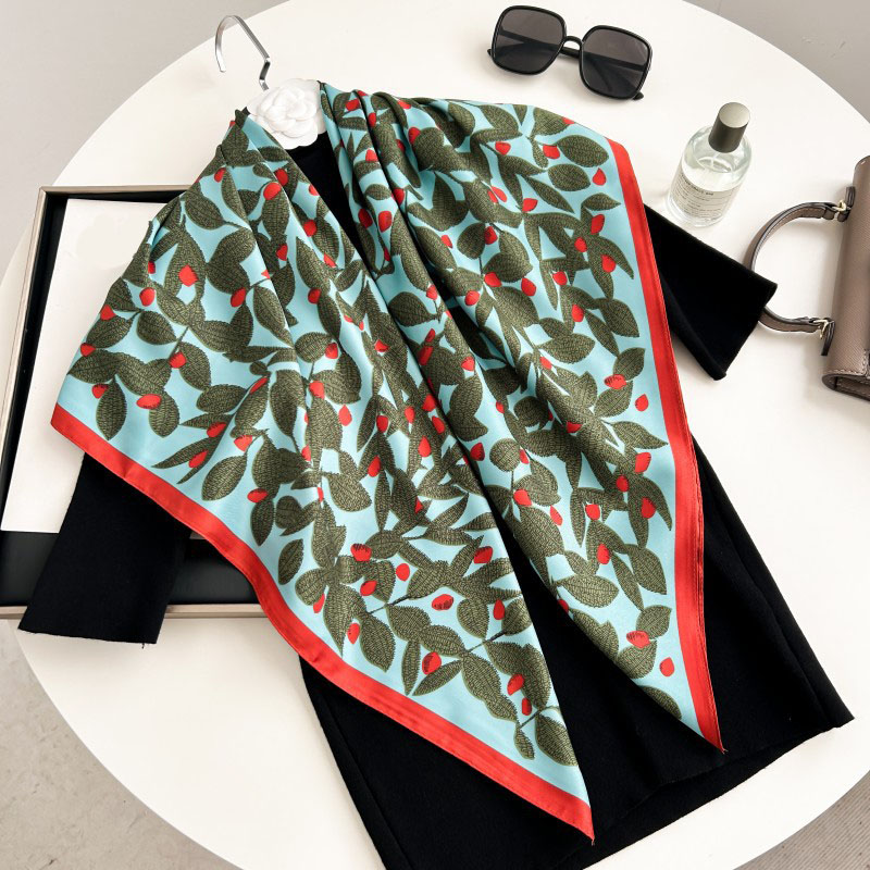 ผ้าพันคอสี่เหลี่ยมขนาด 90 ซม.  - Scarf Silk Square บทวิจารณ์และราคา
