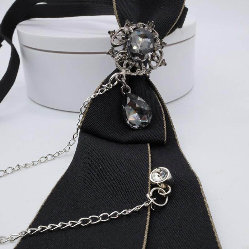 เนคไทแบบกอธิคโซ่โลหะ Rhineston - Bow Tie Pre Tied บทวิจารณ์และราคา