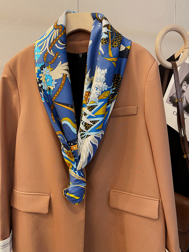 ผ้าพันคอผืนใหญ่ไหมหม่อนขนาด135 - Scarf Silk Square บทวิจารณ์และราคา